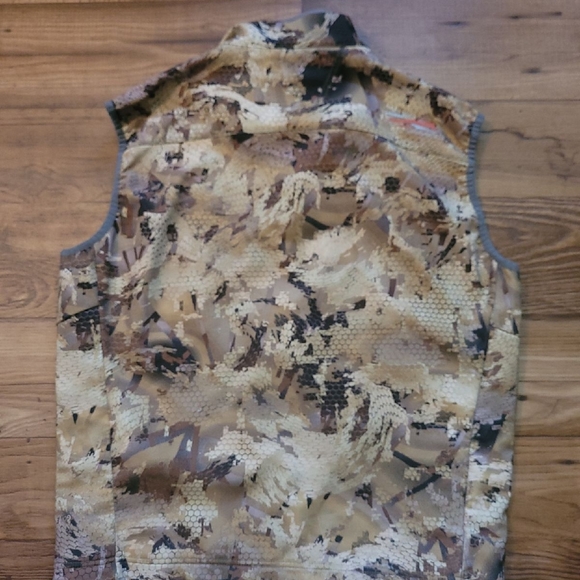 Sitka Dakota Vest - Picture 3 of 4